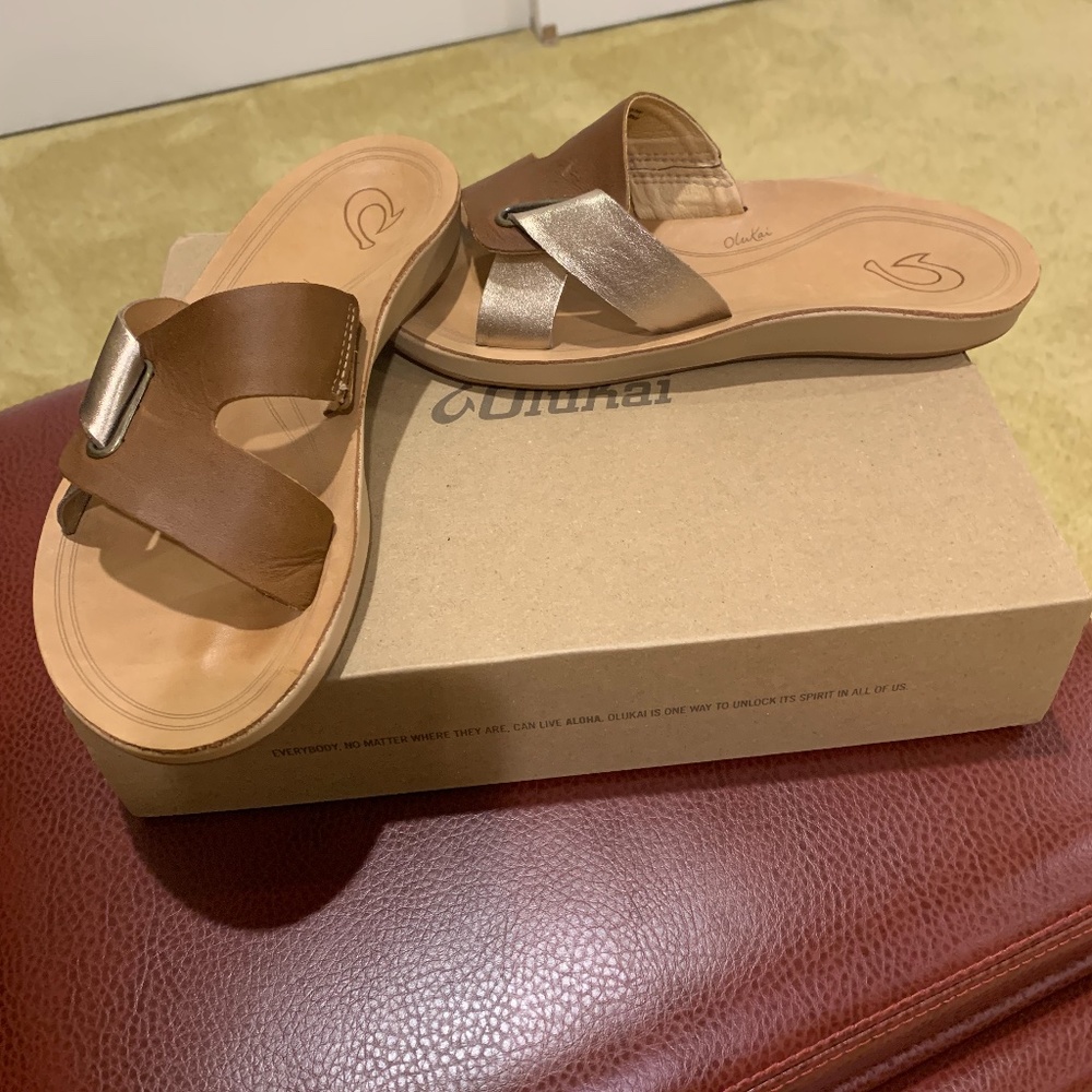 Women’s, size 6 OluKai sandals